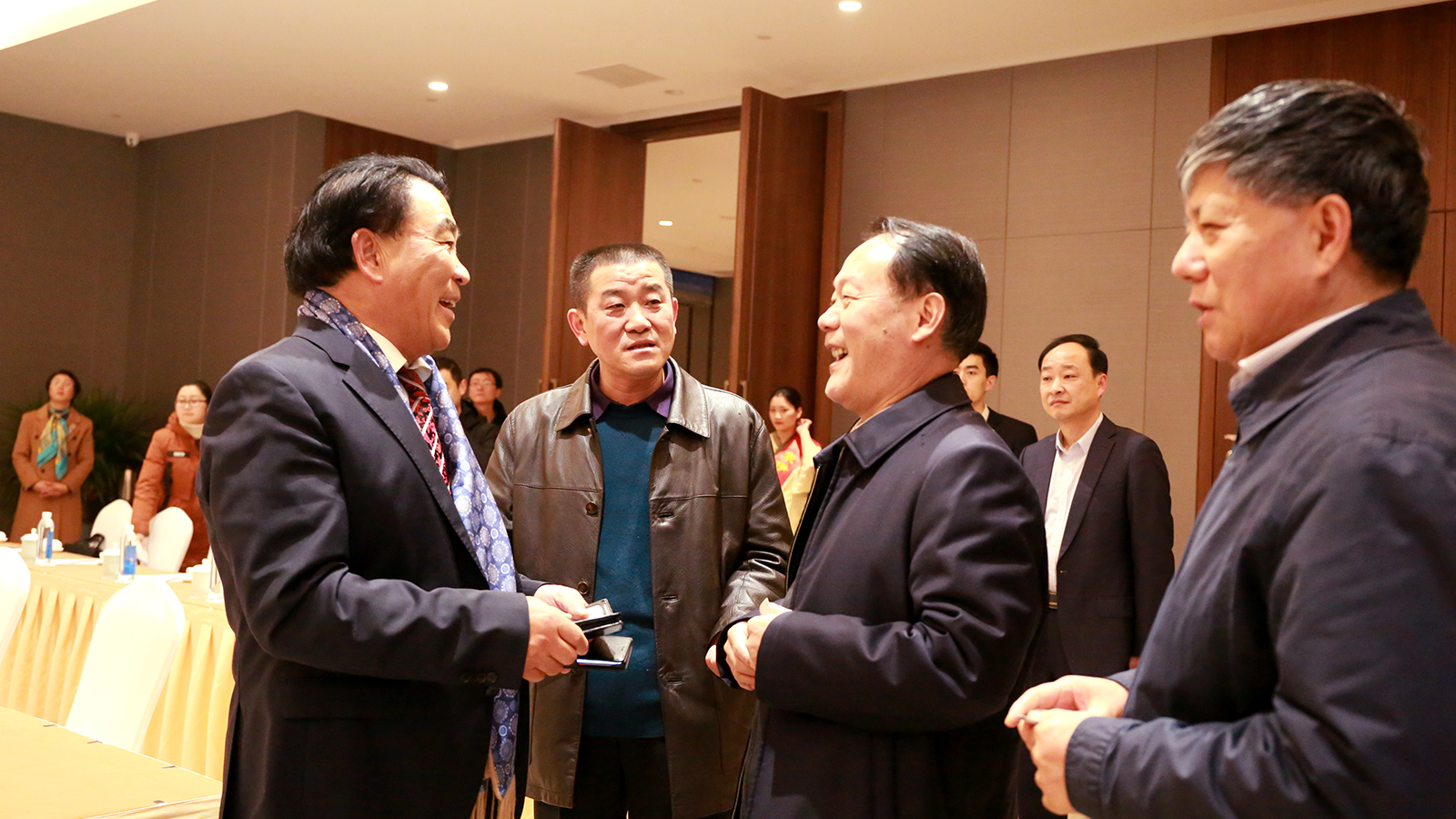 政府助力—企業聯袂打造